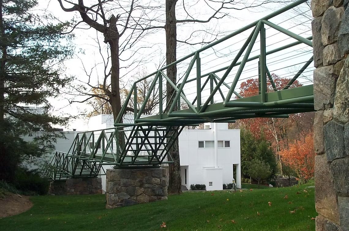 8664f8_f563251548db42b5b445bf97fc9336c1mv2